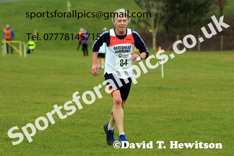 Womens 35+ and Mens 65+ 2023 NEMAA Cross Country, Croft Circuit, North Yorkshire. Photo: David T. Hewitson/Sports for All Pics